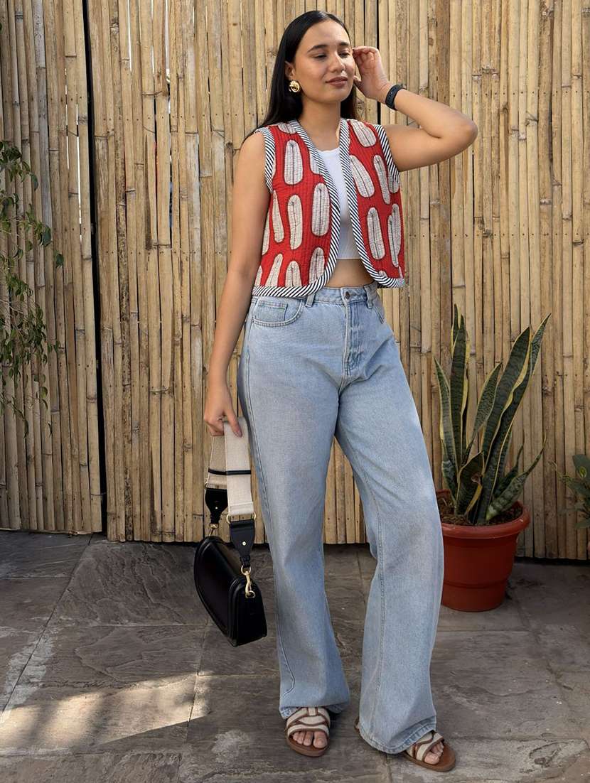 women printed mandarin neck sleeveless jacket - 22287693 -  Standard Image - 5