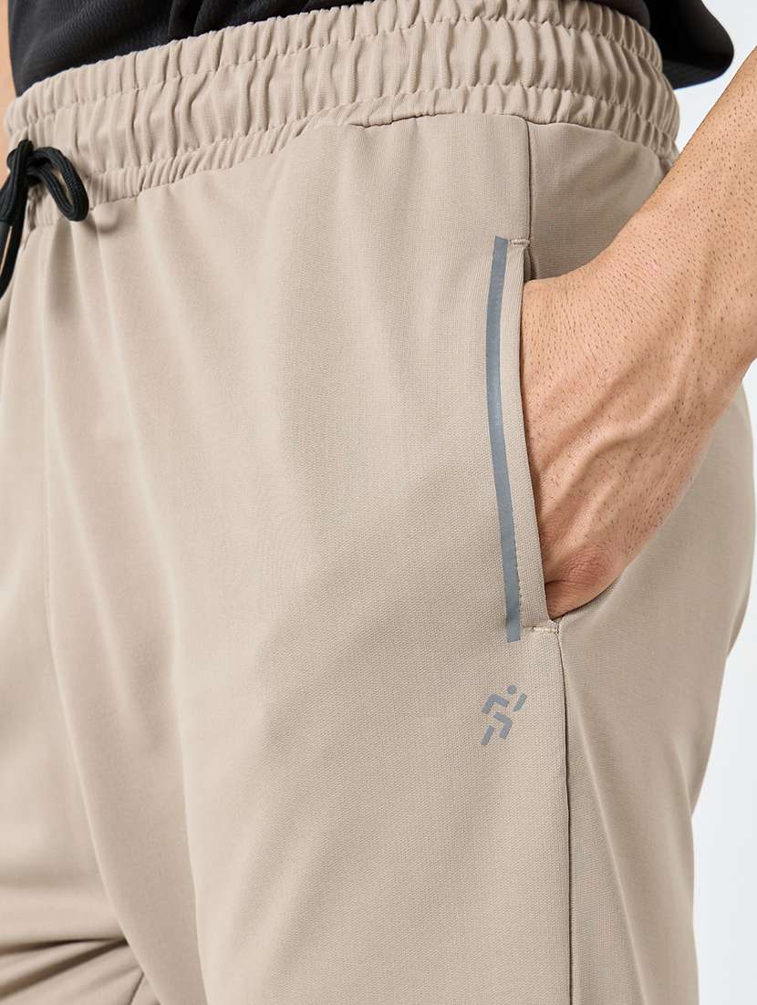 men solid mid rise regular fit track pant - 22287917 -  Standard Image - 3