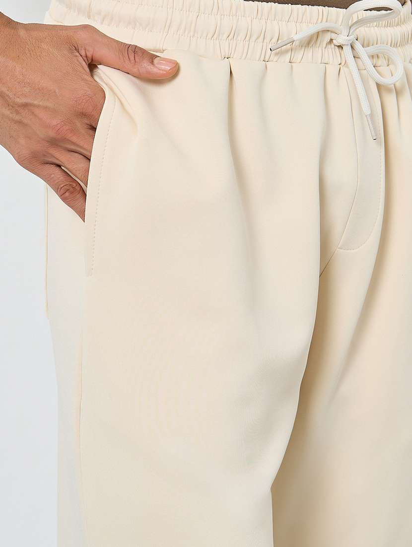 men solid mid rise regular fit track pant - 22287920 -  Standard Image - 3