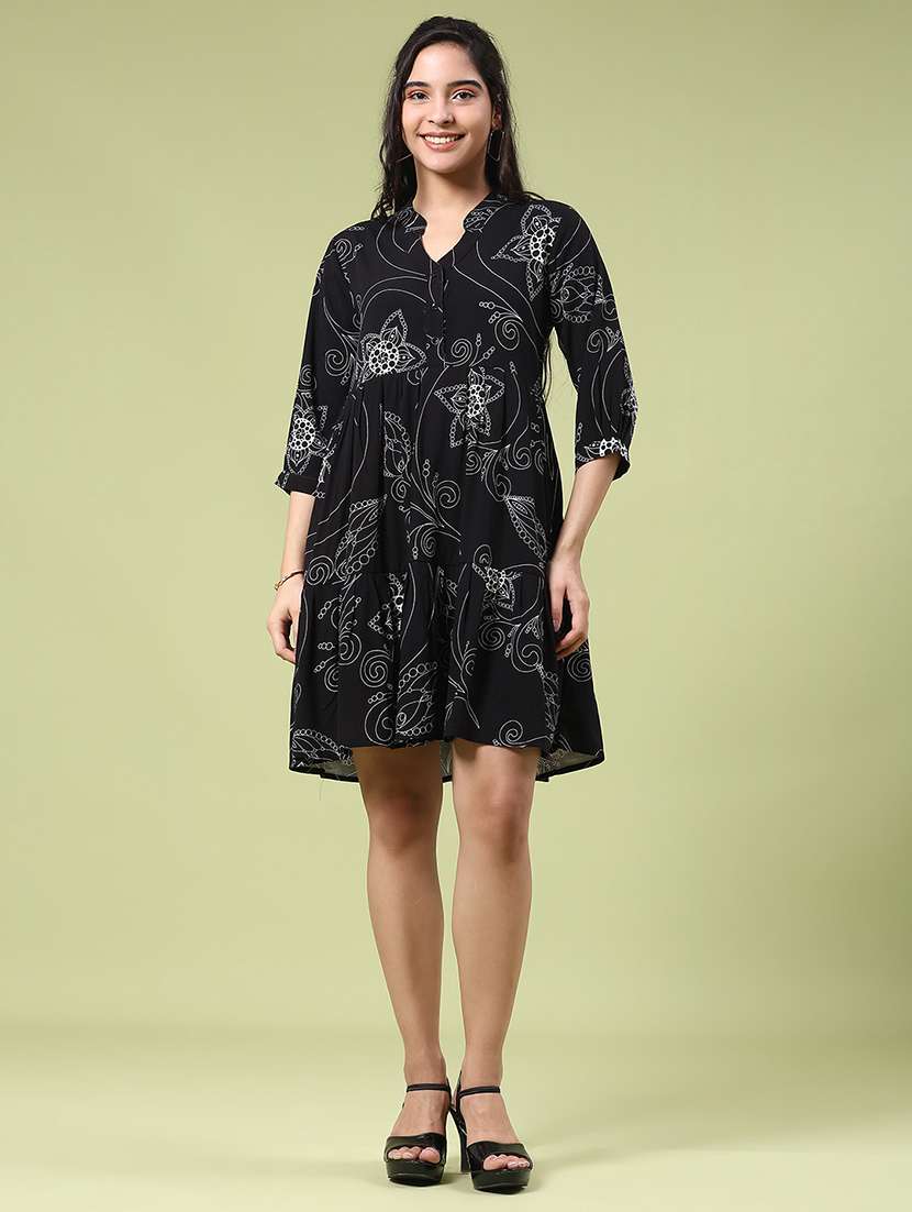 women printed three quarter sleeve flared dress