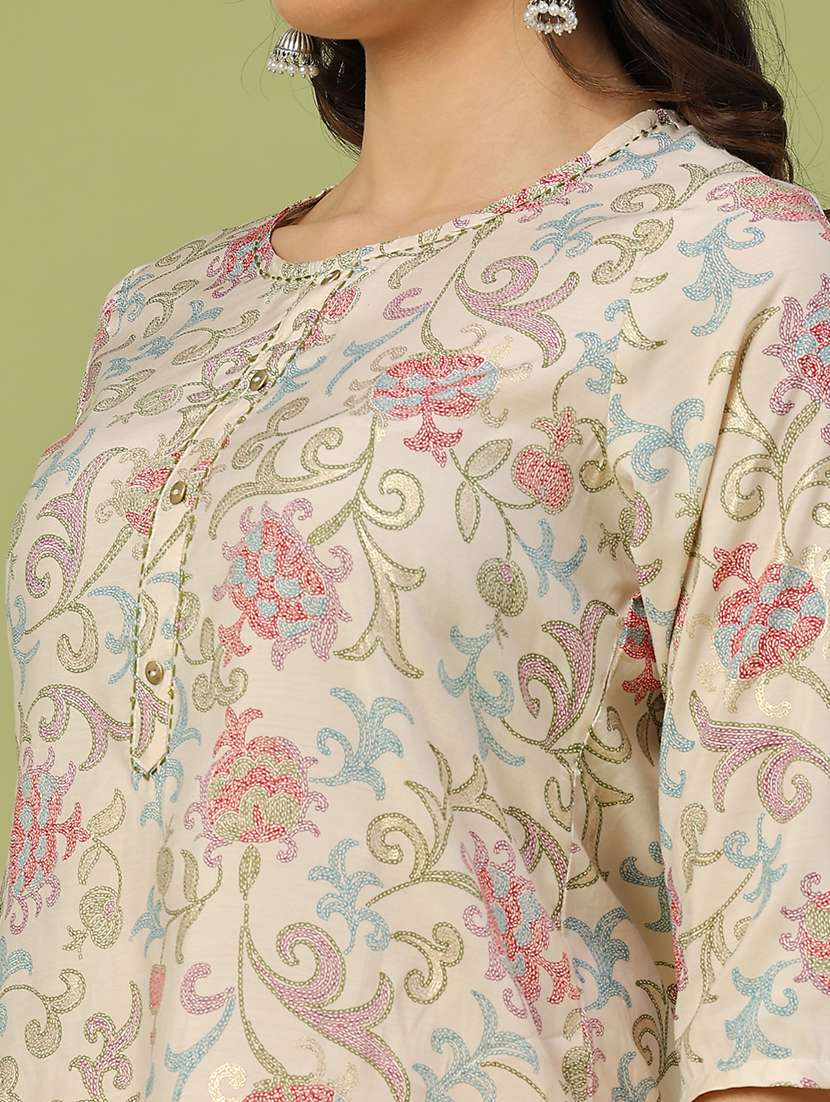 women floral three quarter sleeve straight kurta - 22288476 -  Standard Image - 5