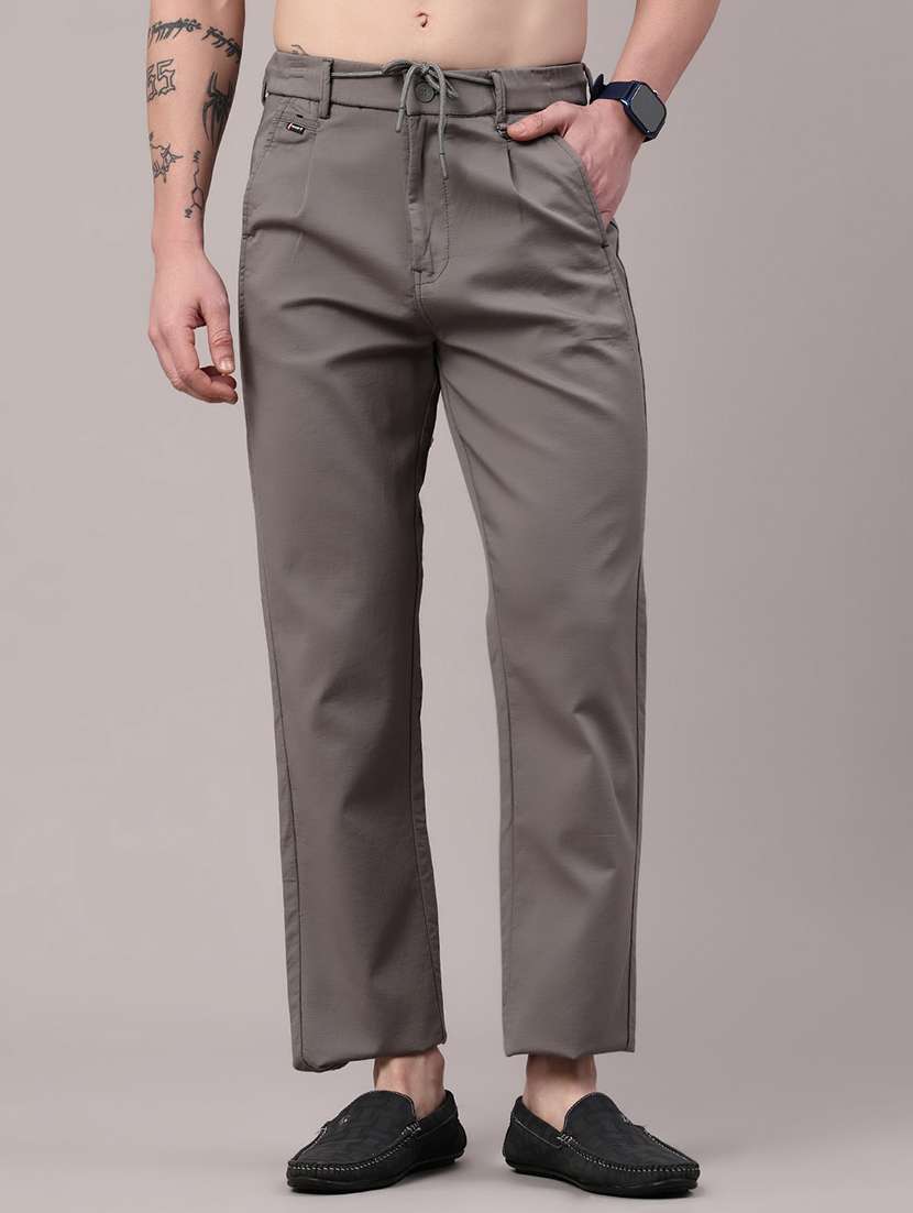 men solid mid rise pleated trouser