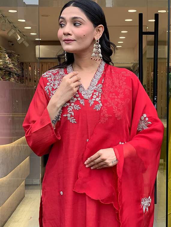 women solid with work three quarter sleeve kurta pant with dupatta set - 22288743 -  Standard Image - 5