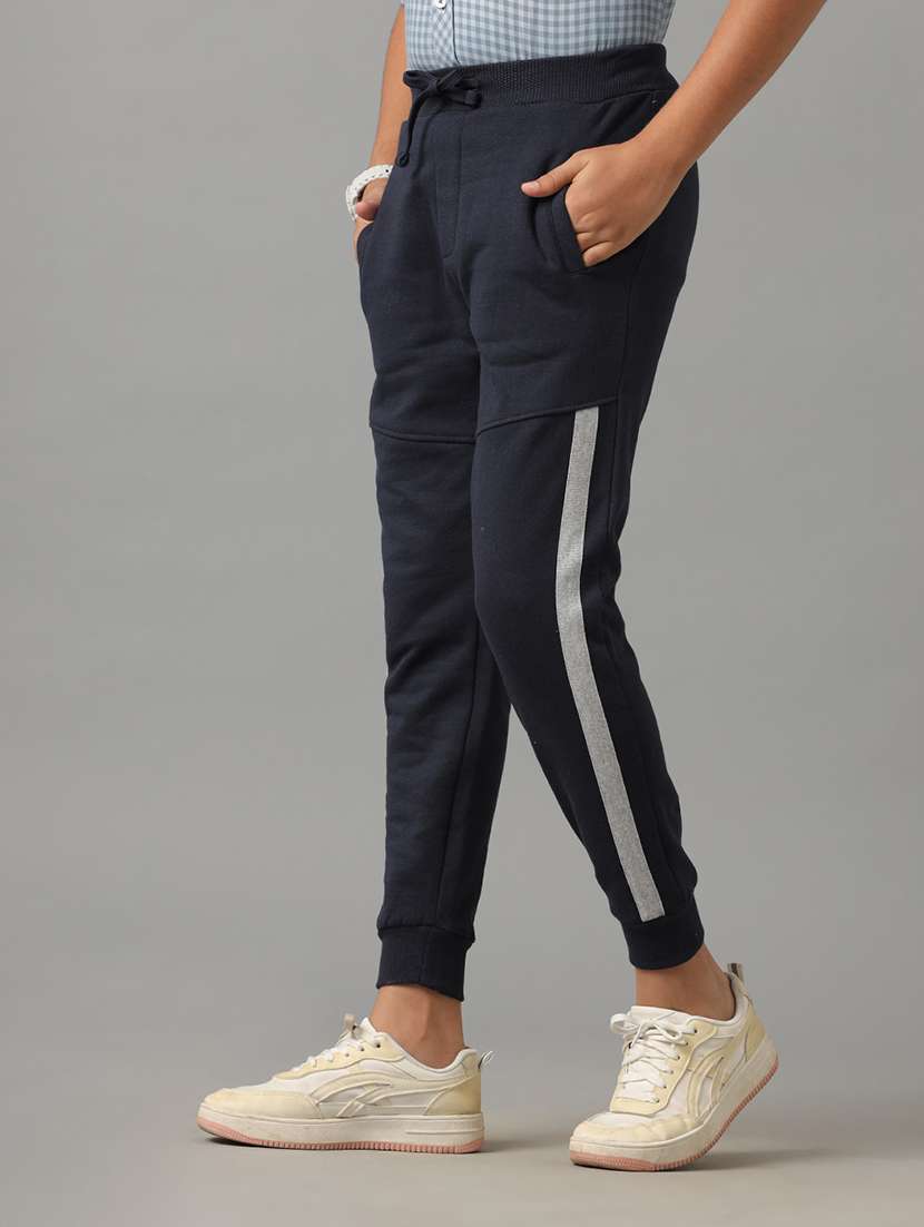 boys solid mid rise jogger