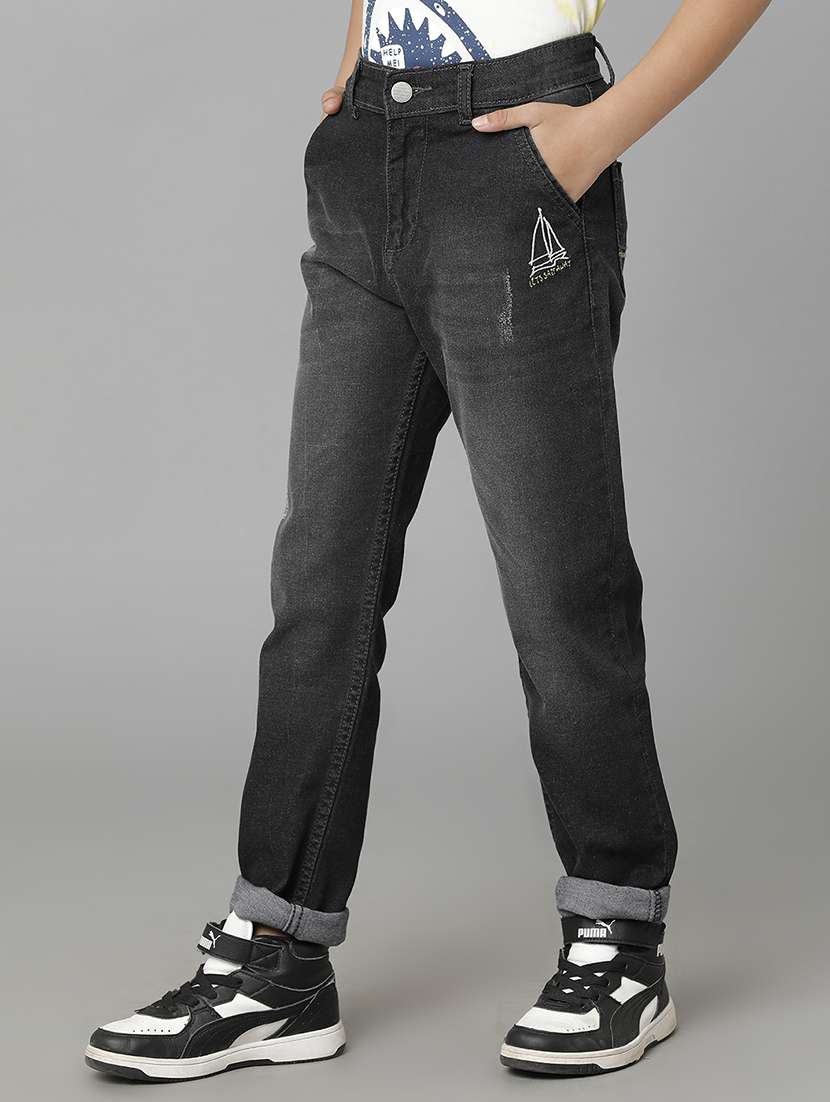 boys solid mid rise straight fit jeans