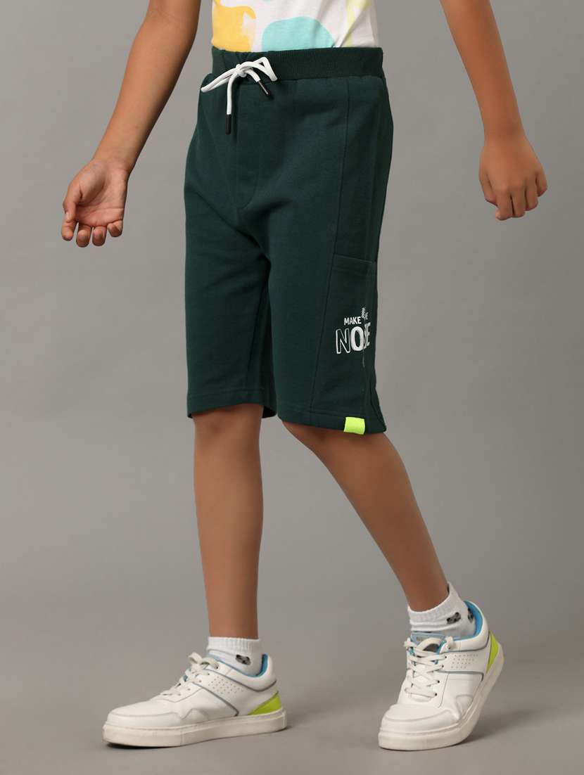 boys solid mid rise shorts