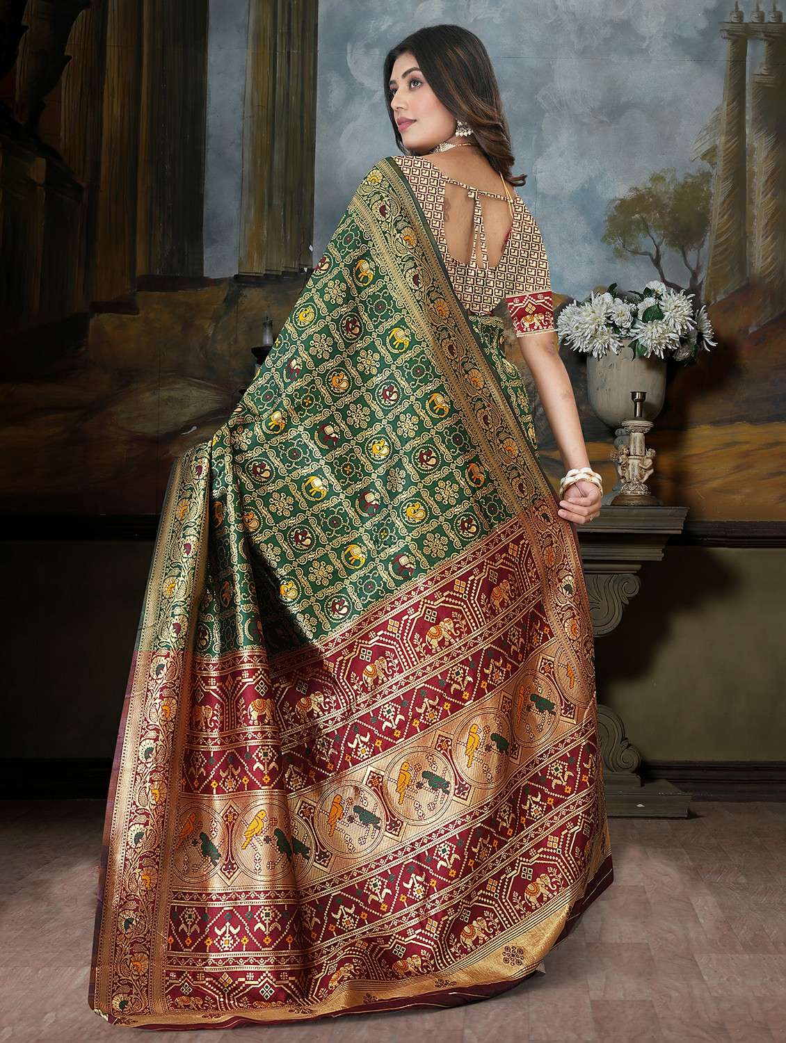 women self design banarasi saree with blouse - 22289201 -  Standard Image - 3