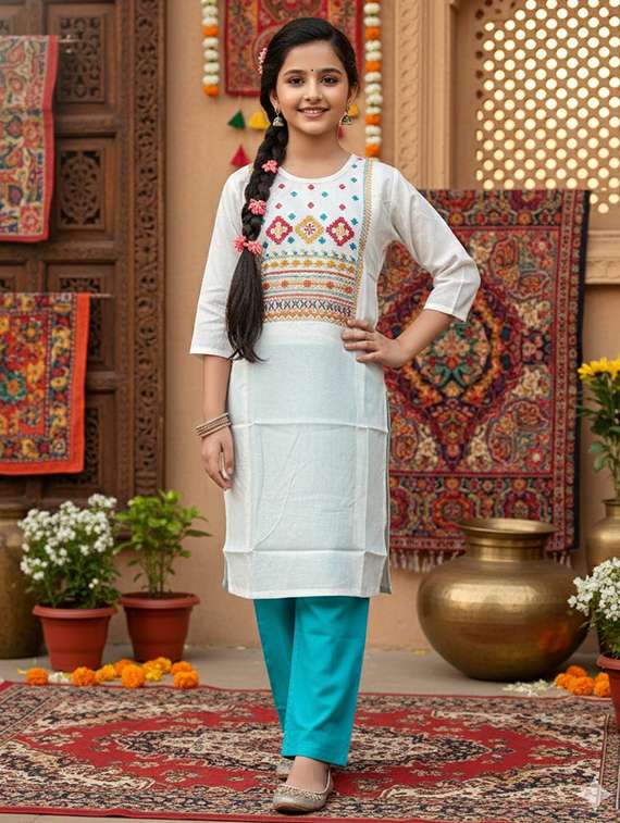 girls three quarter sleeve straight kurta