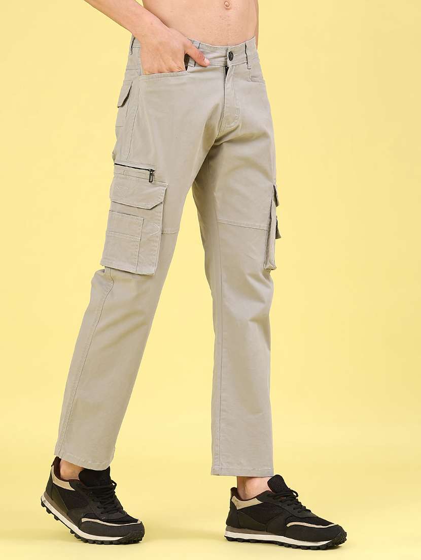 men solid mid rise regular fit cargo 