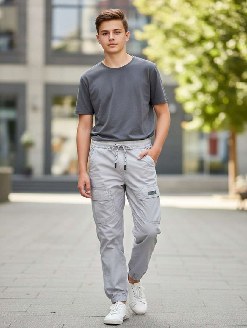 men solid mid rise regular fit jogger