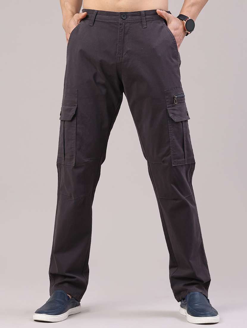men solid mid rise regular fit cargo 