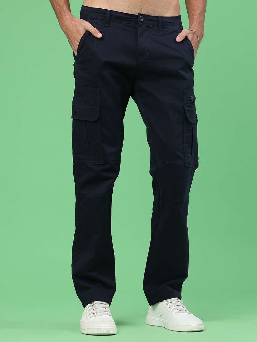 men solid mid rise regular fit cargo 