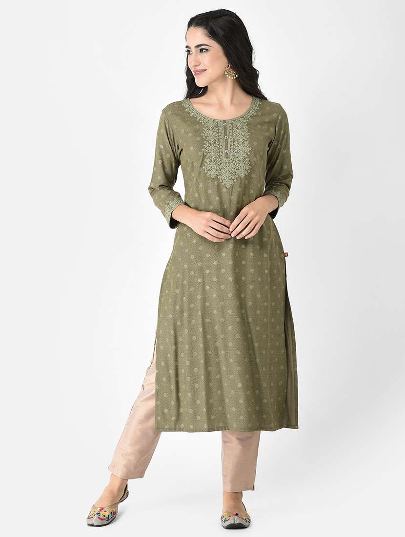 women printed three quarter sleeve kurta