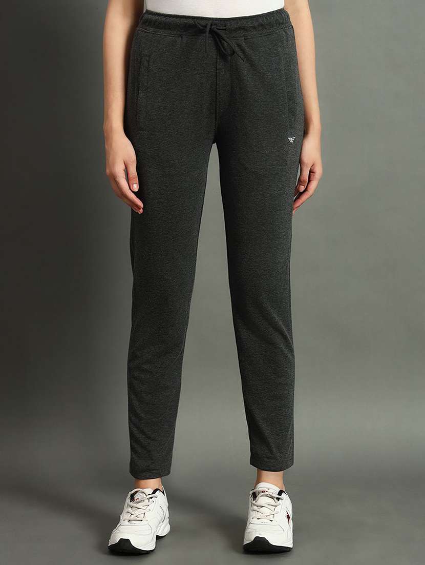 women solid mid rise regular track pant