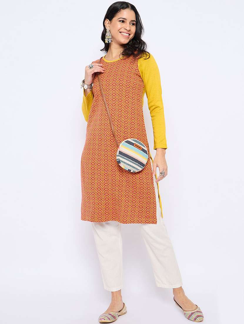 women self design long sleeve winter wear kurta 