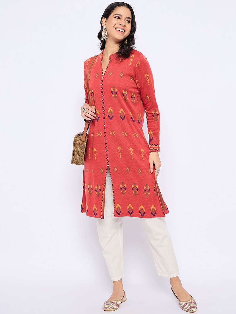women self design long sleeve winter wear kurta 