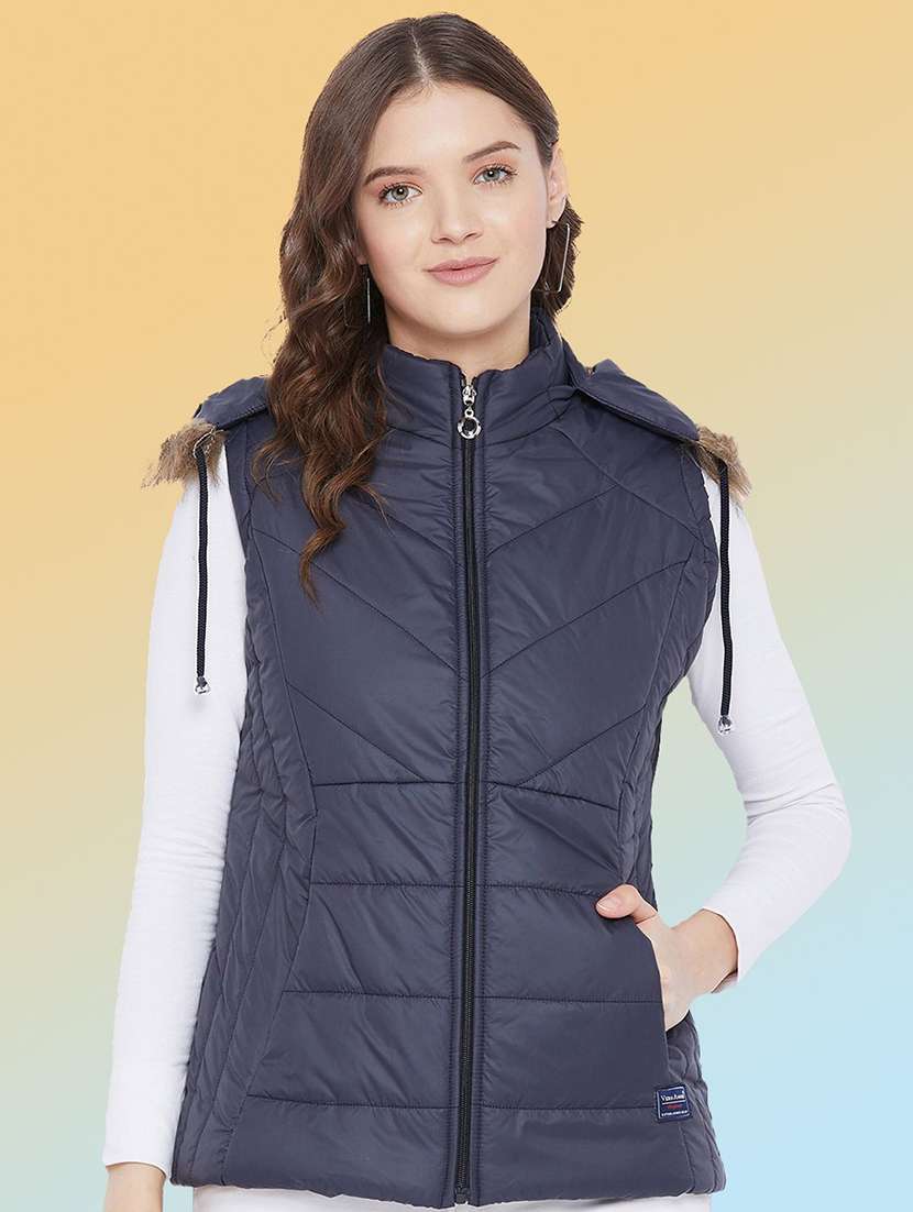 women solid sleeveless hooded quilted jacket
