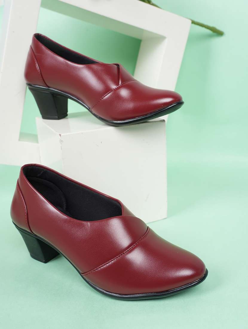 women solid slip on pump