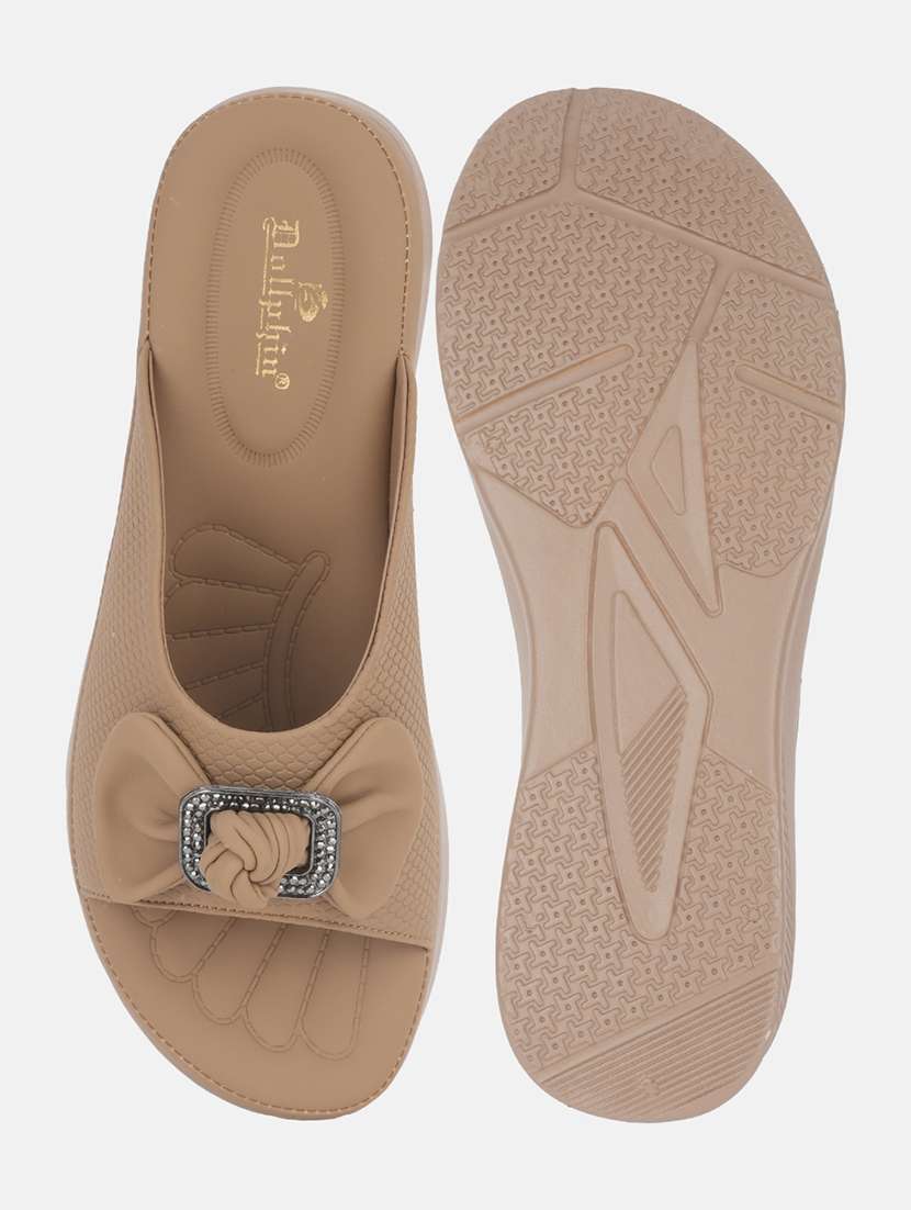 women solid platform wedge - 22292228 -  Standard Image - 5