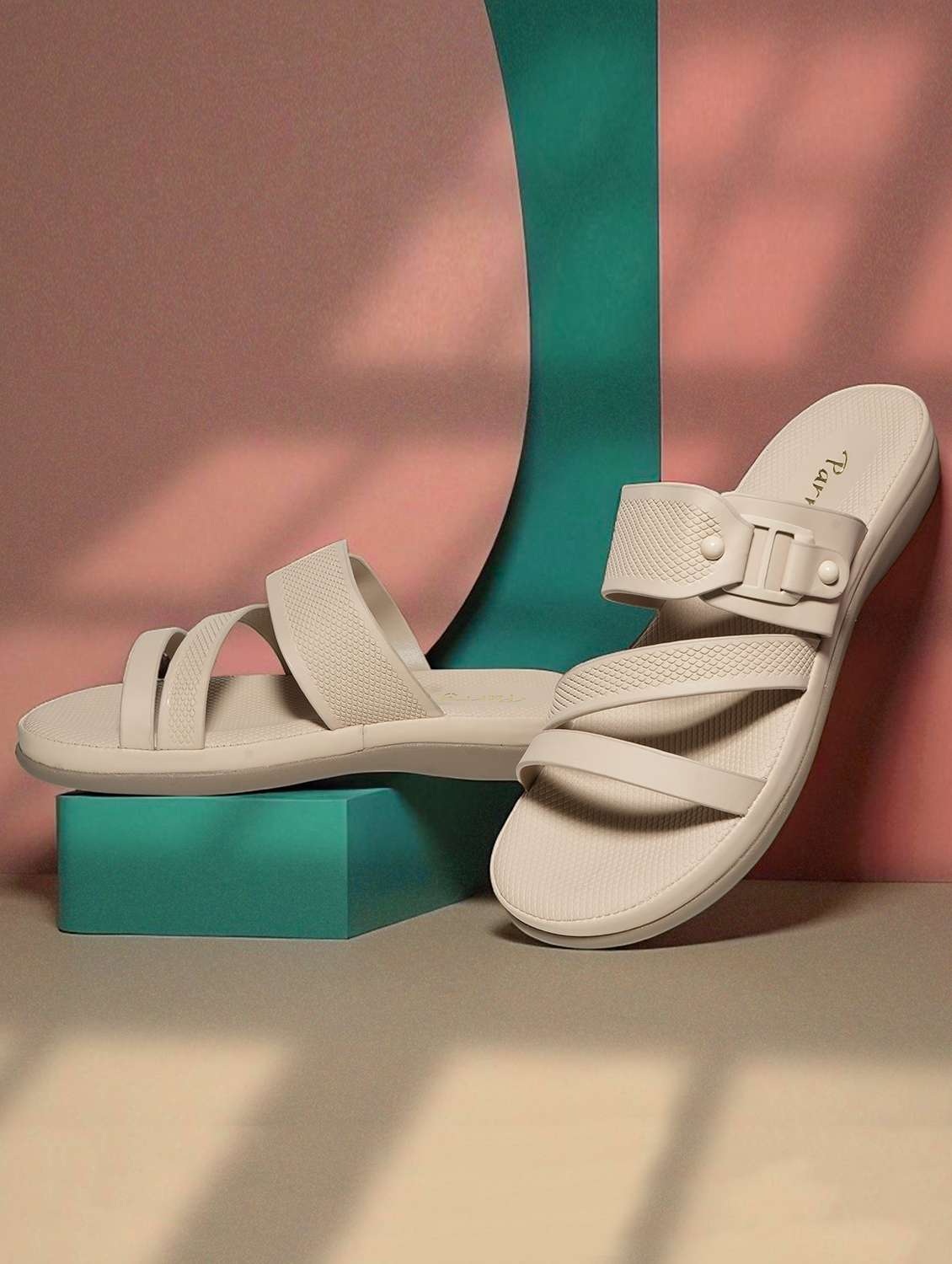 women solid slip on flat sandals