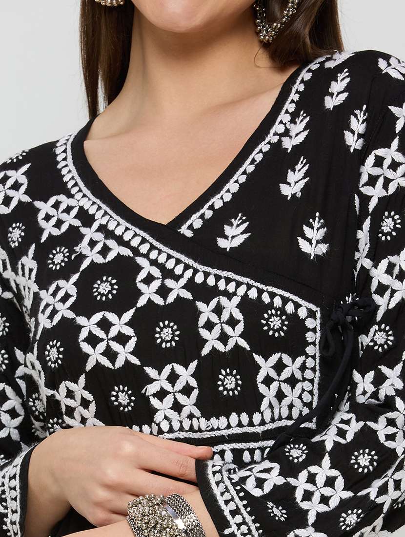 women solid with work long sleeve straight kurta - 22292685 -  Standard Image - 5