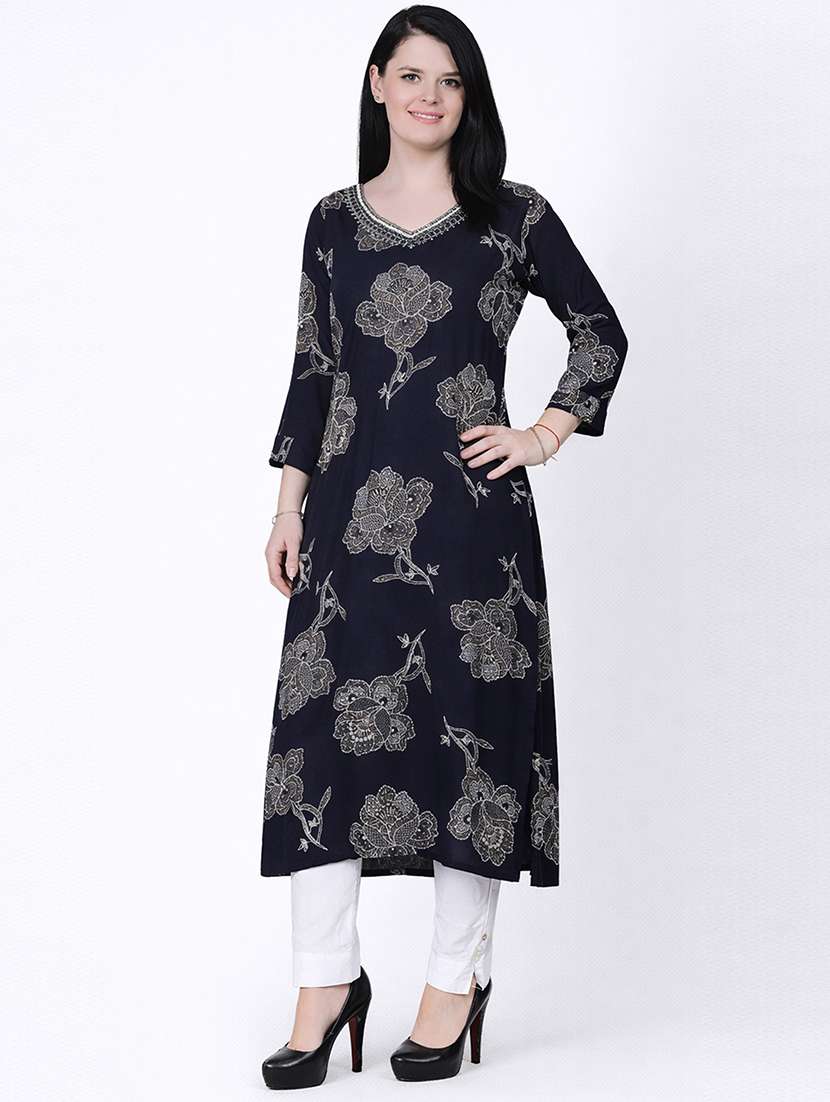 women floral printed three quarter sleeve straight kurta