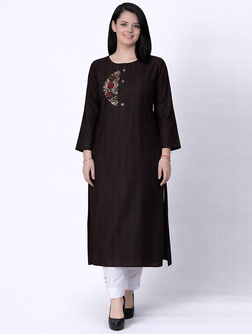 women self design three quarter sleeve straight kurta