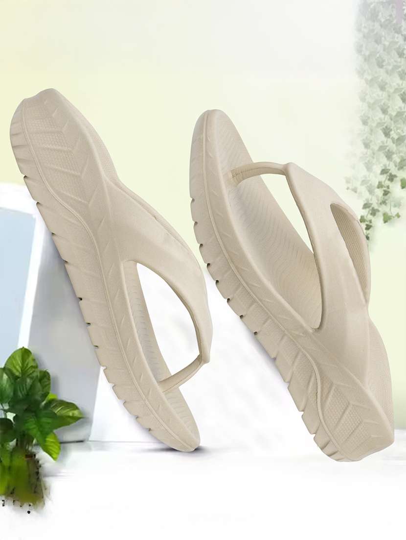 men solid toe seperator slipper