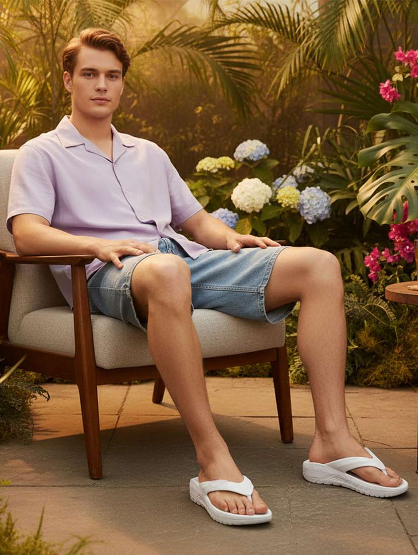 men solid toe seperator slipper - 22293007 -  Standard Image - 3