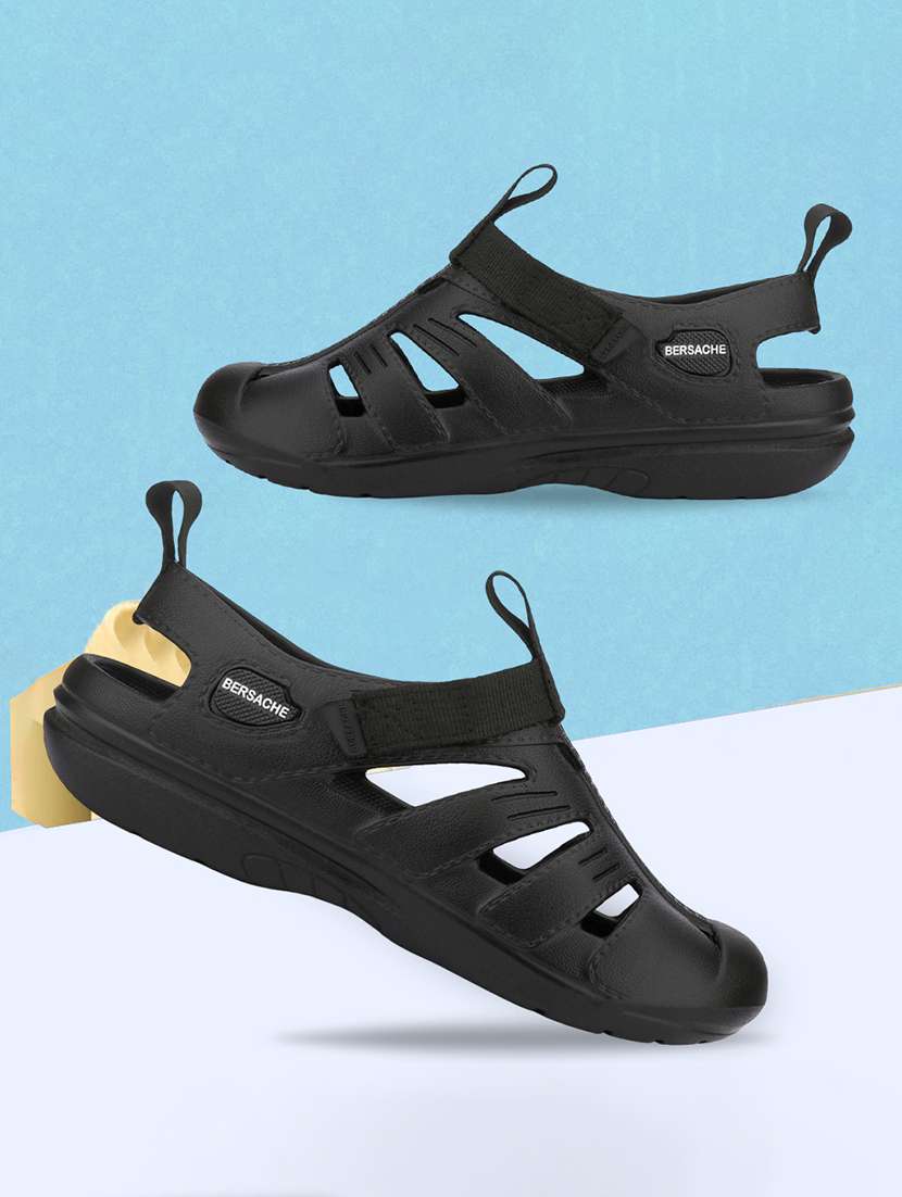 men solid slip on clog