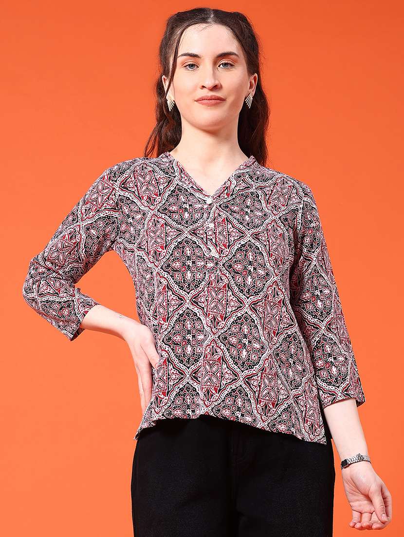 women printed three quarter sleeve straight kurti