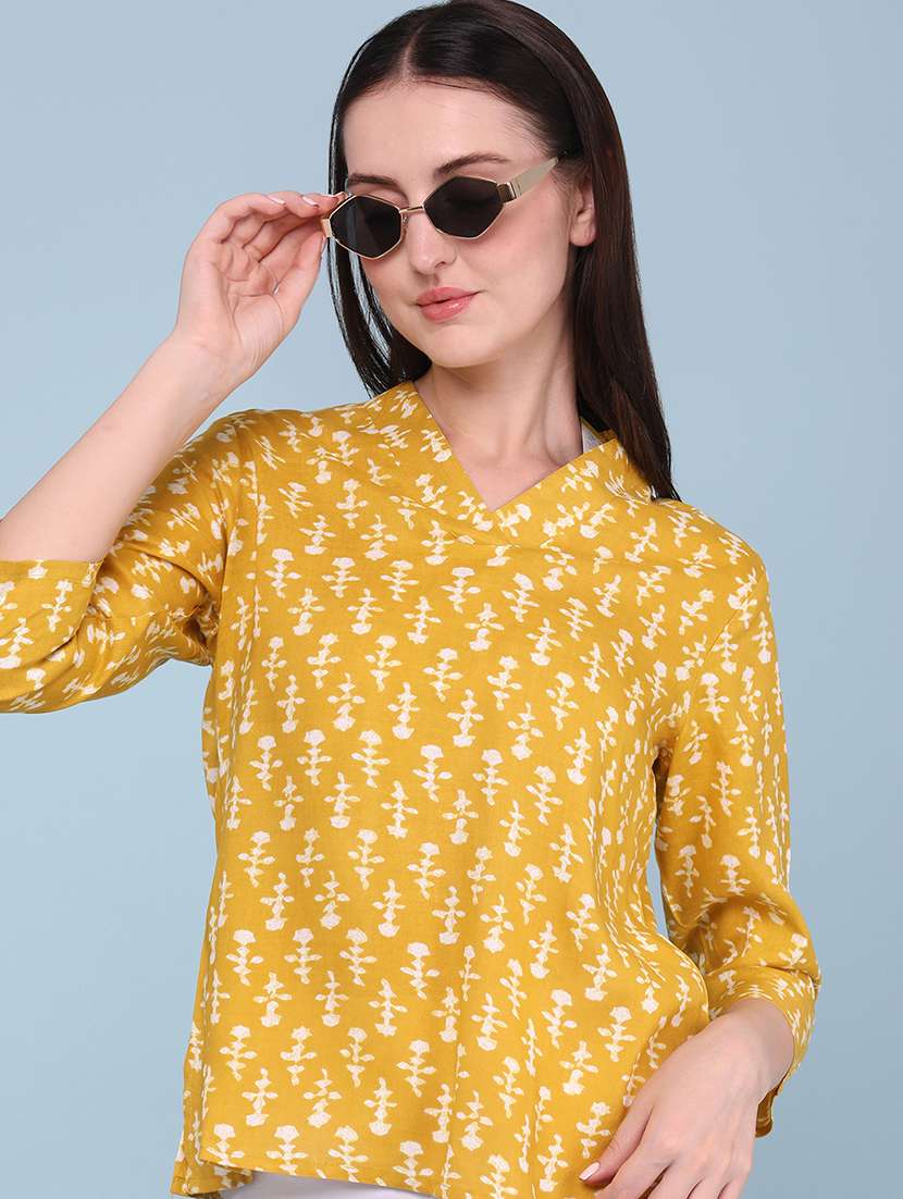 women printed three quarter sleeves regular top