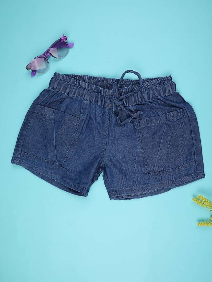 girls solid mid rise shorts