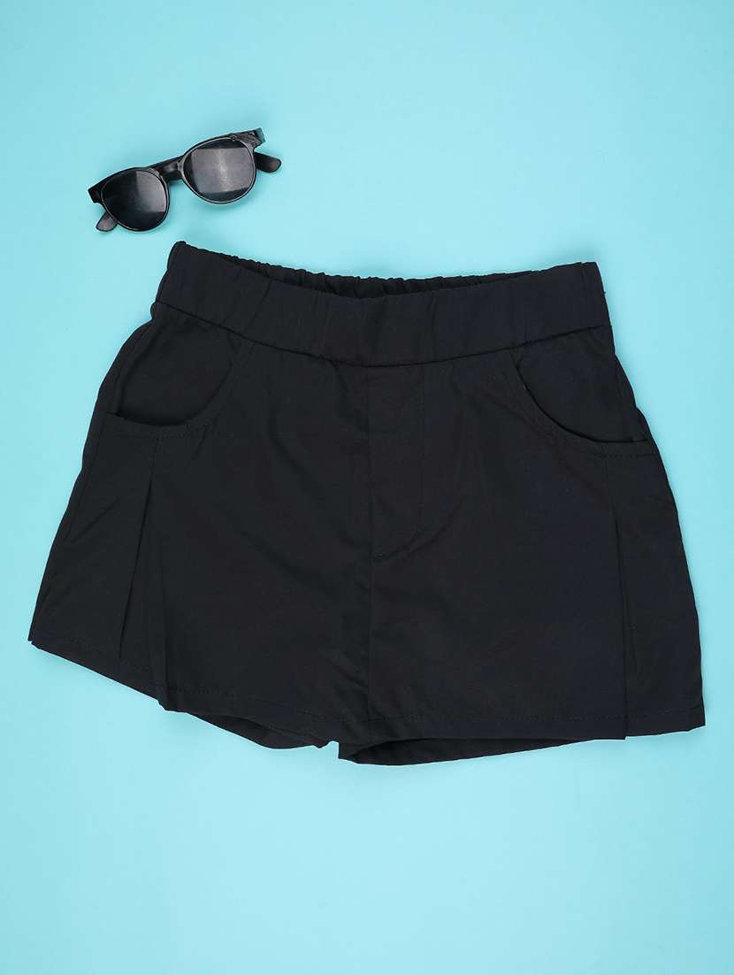black cotton shorts and threefourth