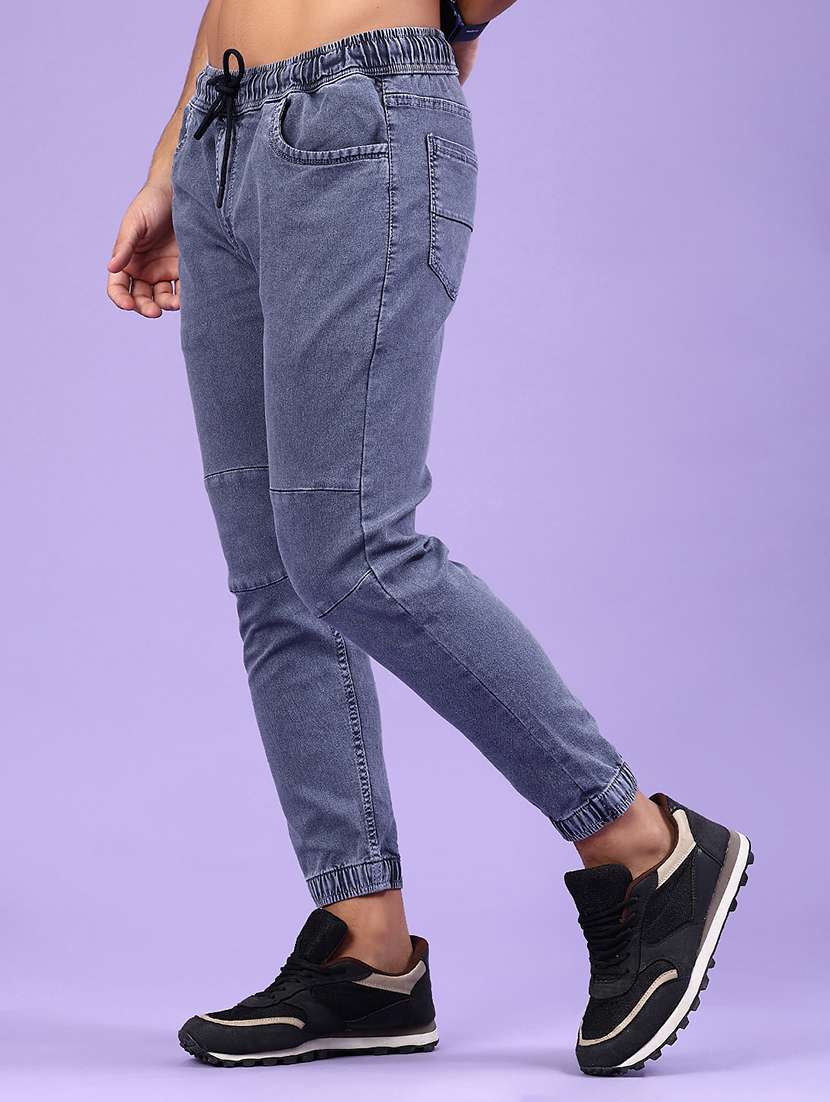 men solid mid rise regular fit jogger