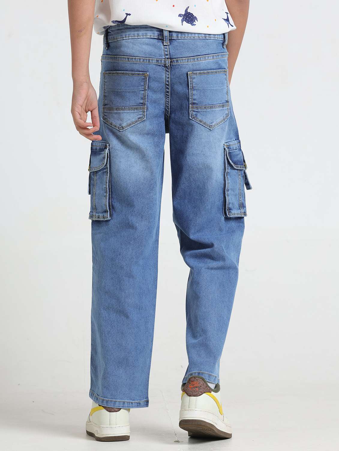 blue denim plain jean - 22293626 -  Standard Image - 3