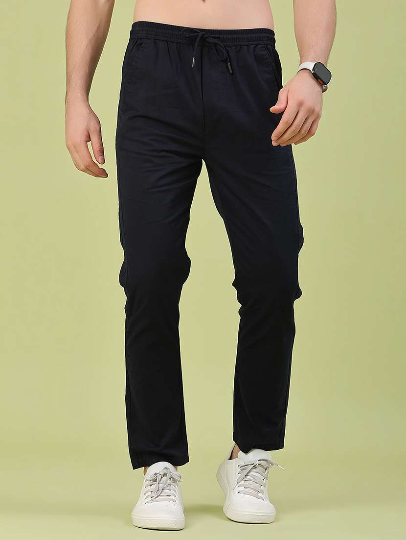men solid mid rise slim fit track pant