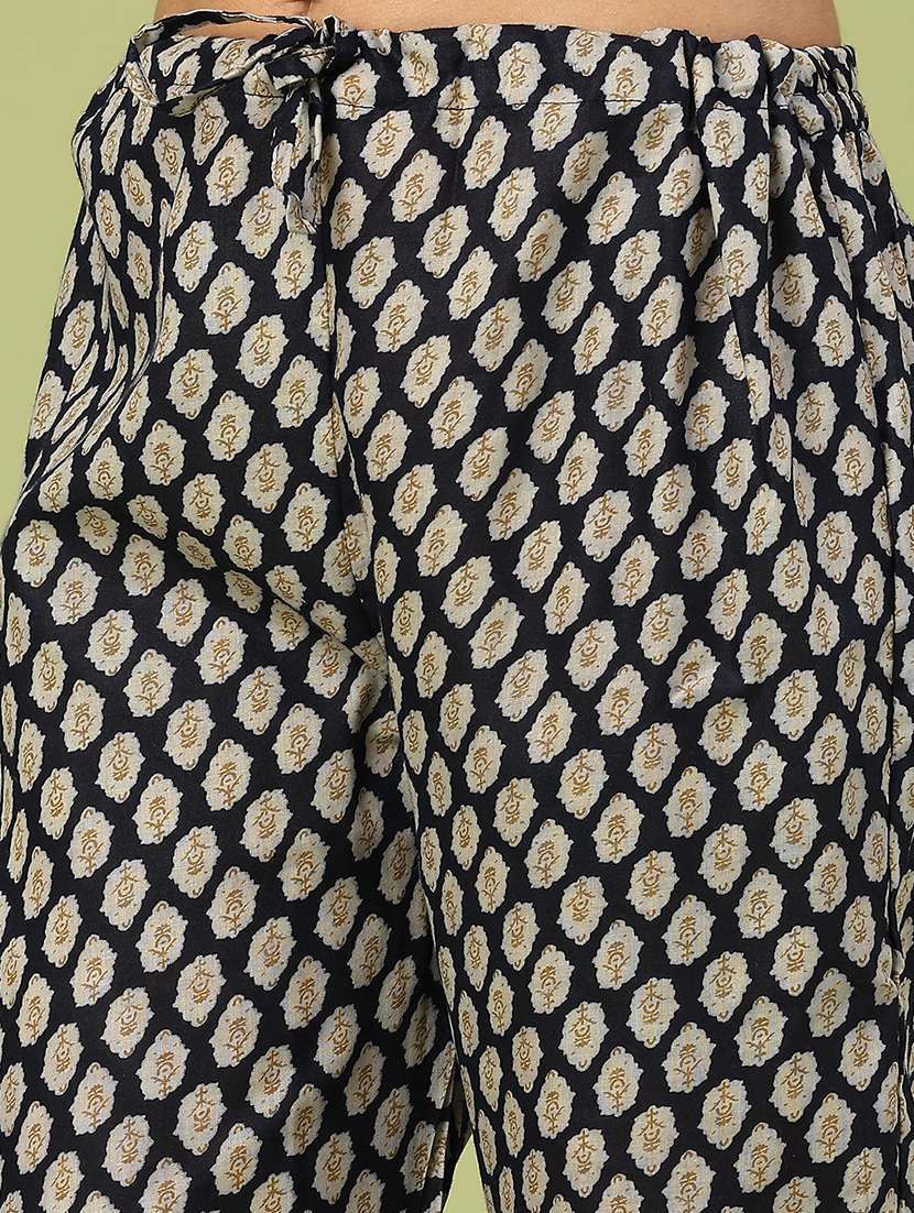 women printed three quarter sleeve kurta pant with dupatta set - 22294161 -  Standard Image - 5
