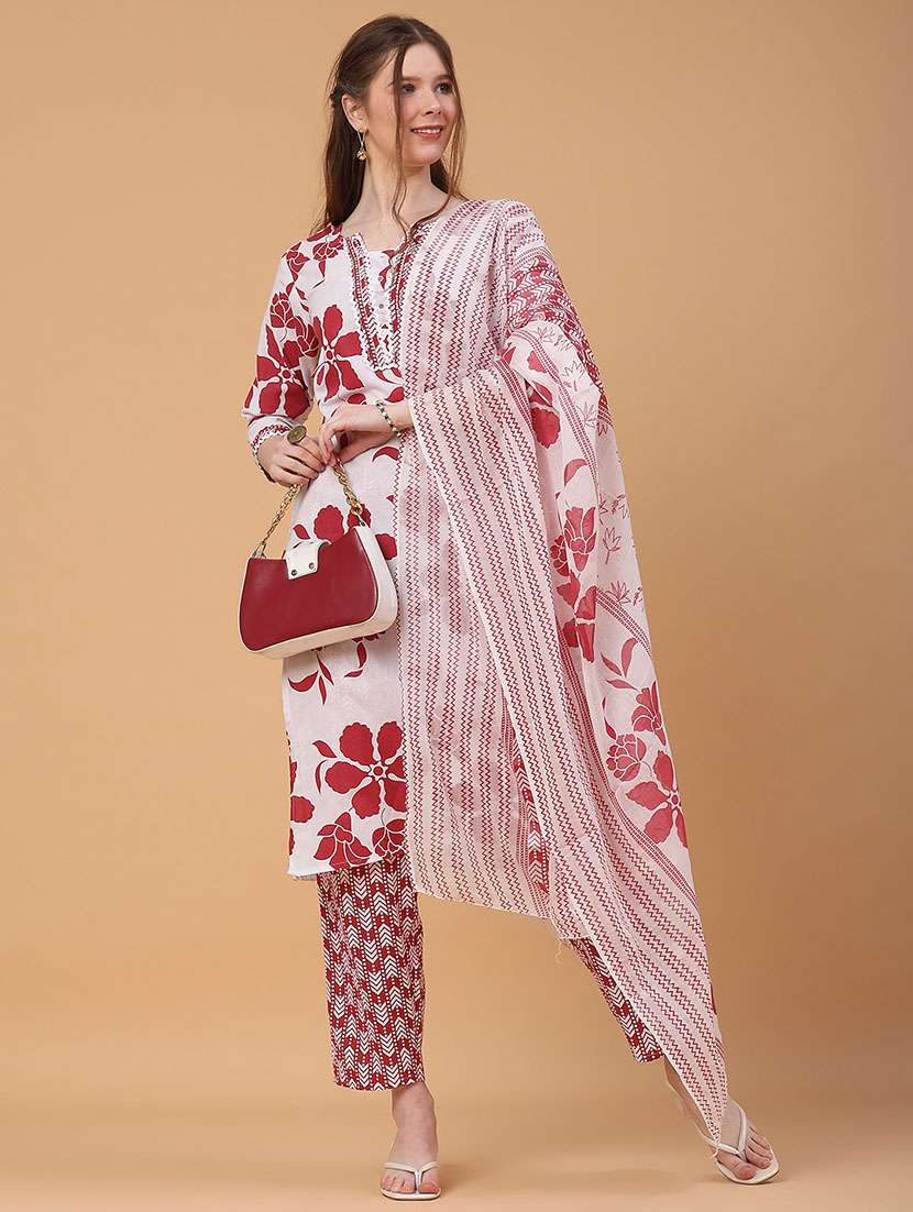 women printed three quarter sleeve kurta pant with dupatta set