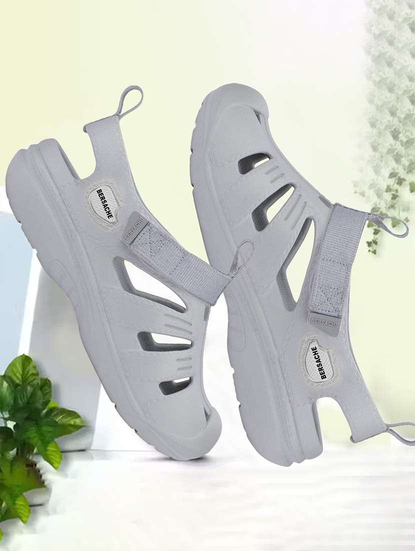 men solid slip on clog