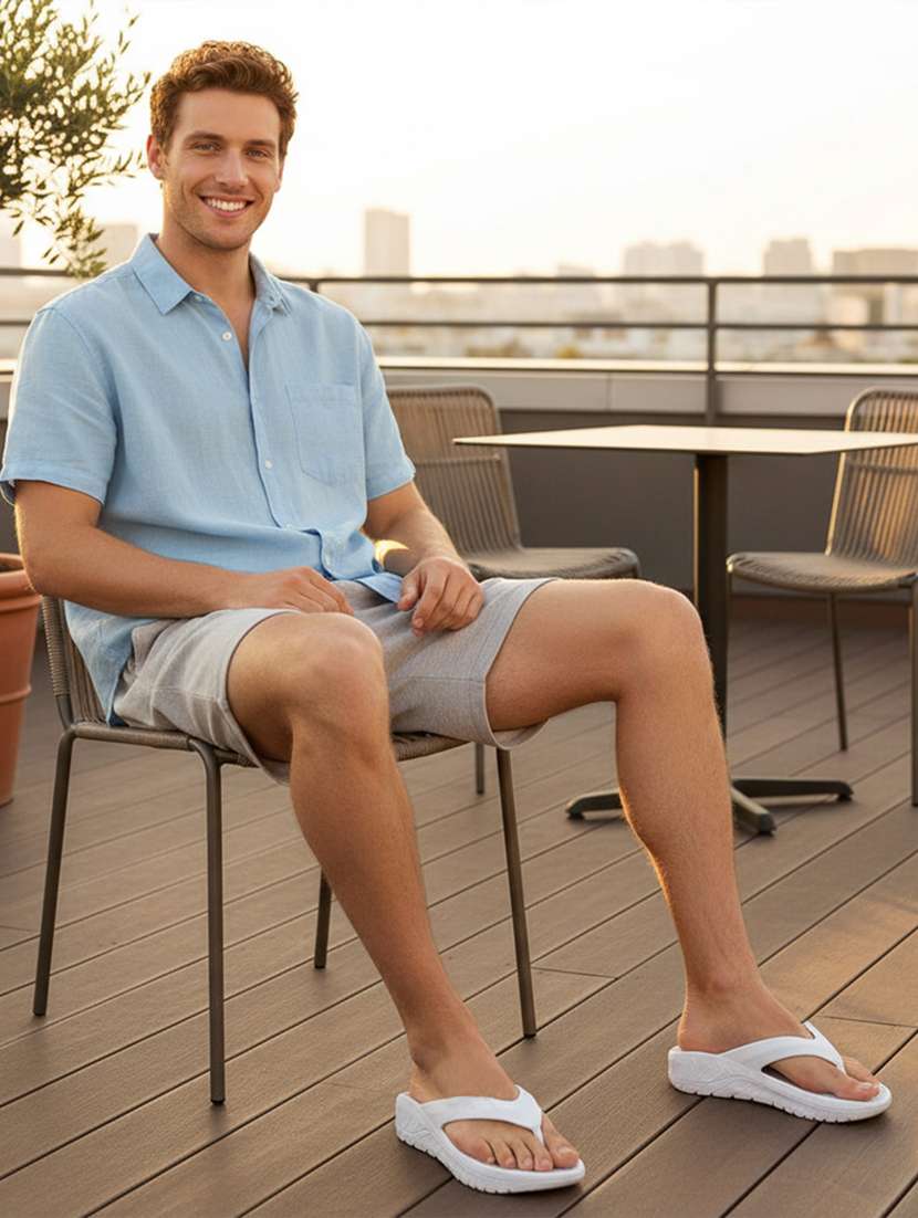 men solid toe seperator slipper - 22294295 -  Standard Image - 3