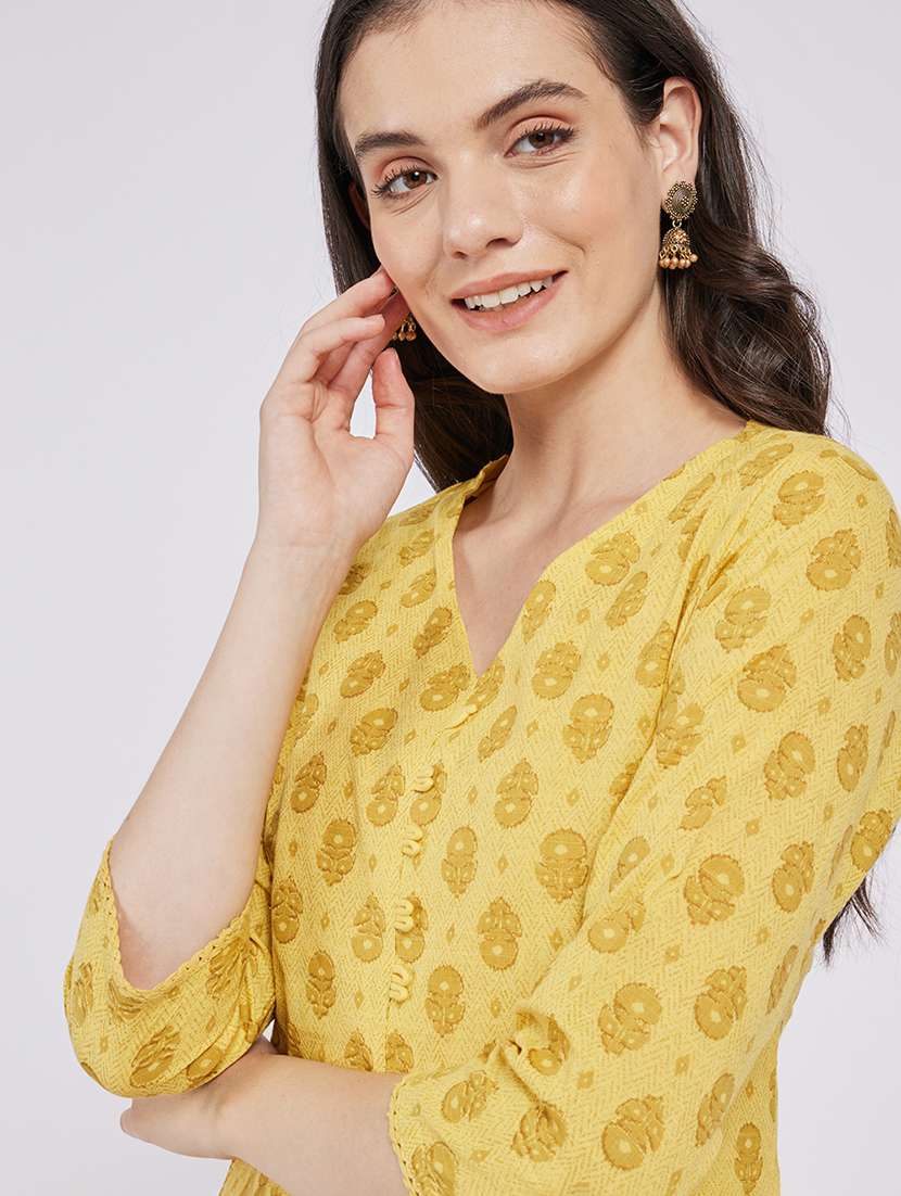 women printed three quarter sleeve a-line kurta - 22295095 -  Standard Image - 3