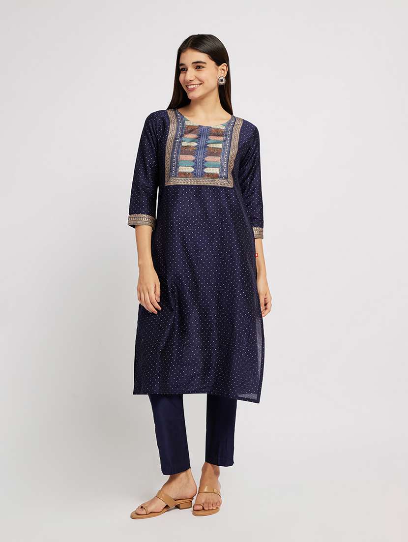 women printed three quarter sleeve straight kurta