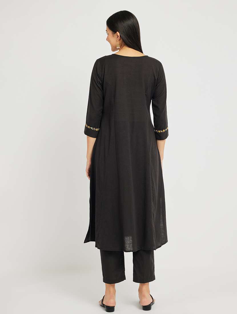 women solid with work three quarter sleeve a-line kurta - 22295119 -  Standard Image - 3