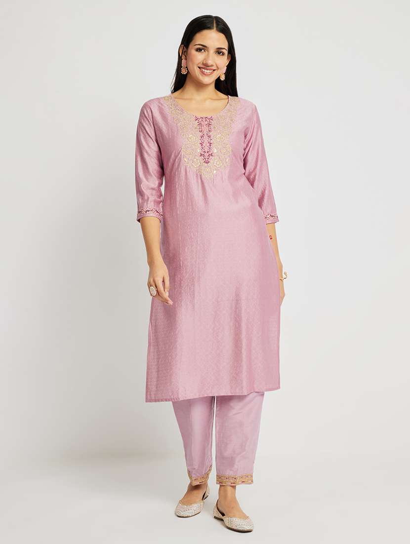 women self design three quarter sleeve straight kurta