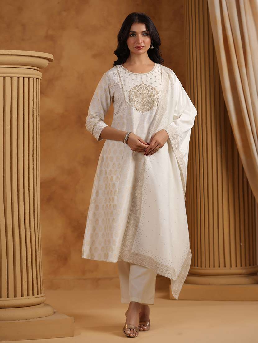 women printed three quarter sleeve a-line kurta