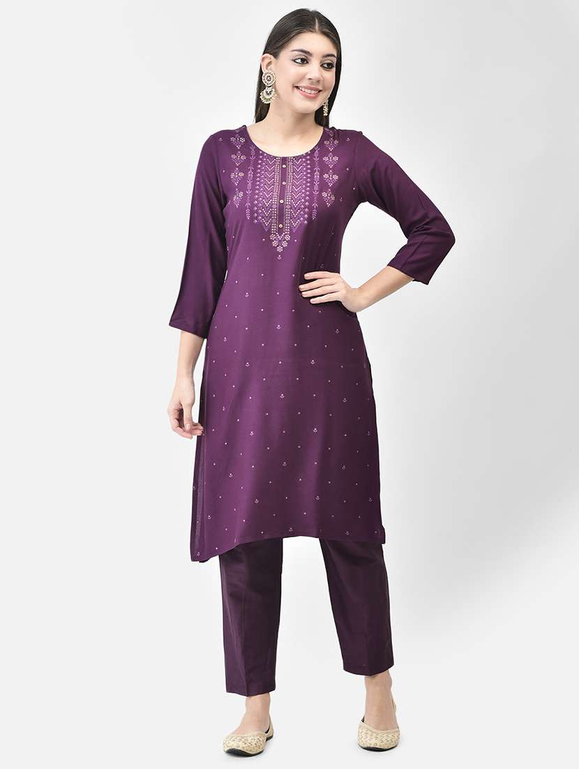 women printed three quarter sleeve straight kurta