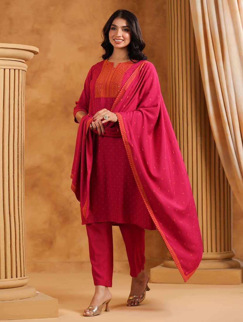 women printed three quarter sleeve straight kurta