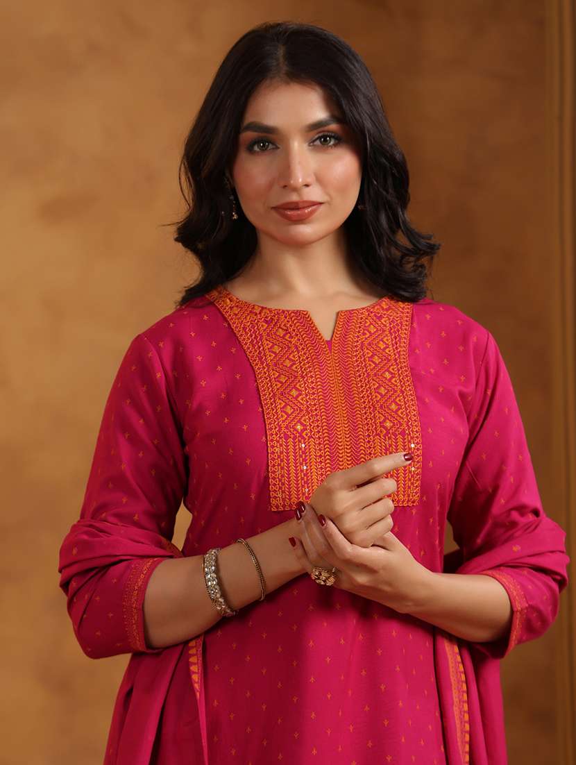 women printed three quarter sleeve straight kurta - 22295152 -  Standard Image - 3