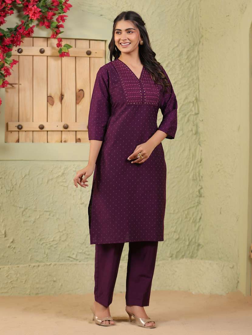 women printed three quarter sleeve straight kurta